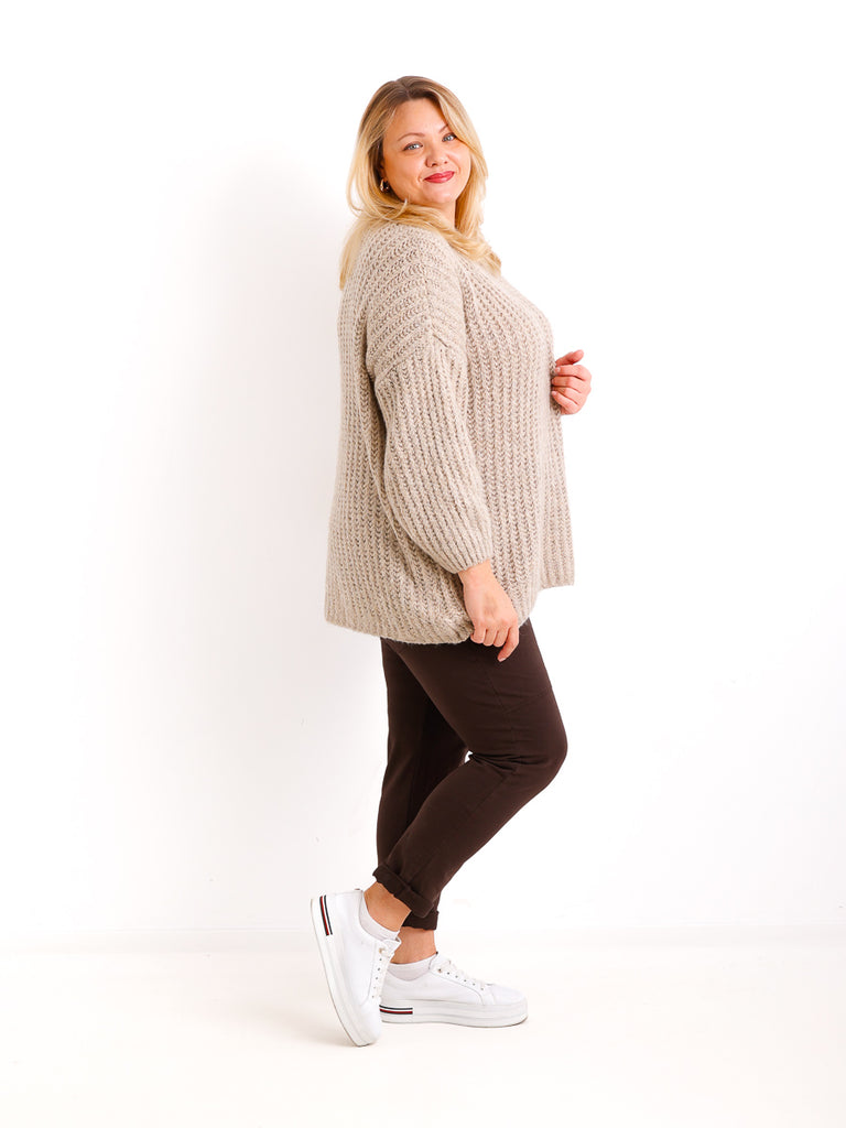 Curvy Size Strickpullover MEGAN.S – Flauschiger Grobstrick – Gr. 42–52