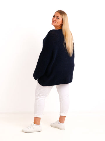 Curvy Pullover LUNESSA – Lässiger Longstyle mit Herz-Motiv – Gr. 42–50