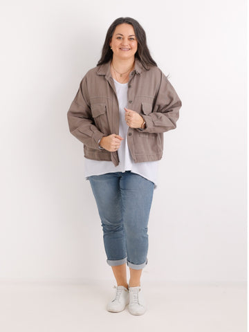 Oversize Jeansjacke ANTONIA – Boxy-Schnitt – Gr. 44/46-50