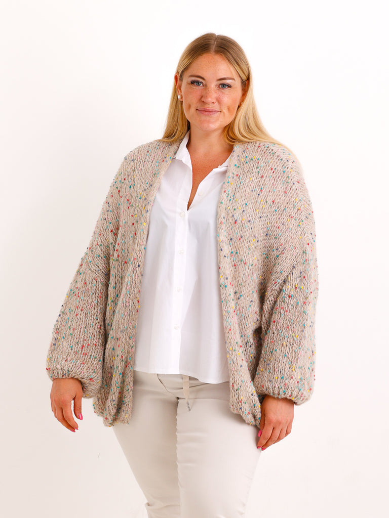 Curvy Strickjacke LIORELLE – Leichter Oversize-Strick mit Herz – Gr. 42–54