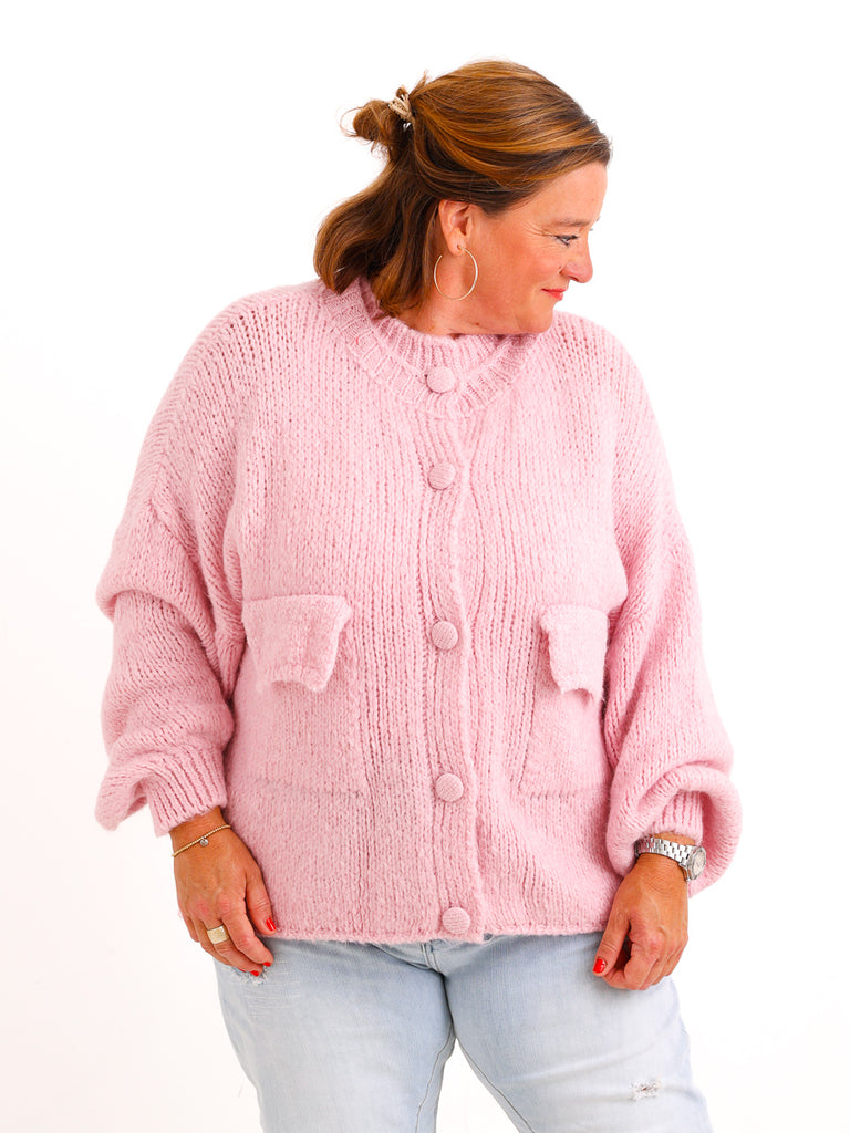 Strickjacke VANELIA – Kuscheliger Uni-Look mit besonderen Strickdetails – Gr. 38–44