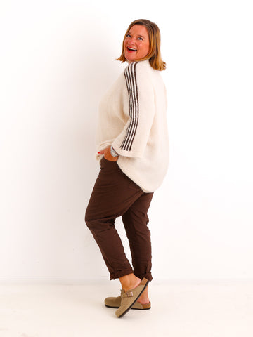 Curvy Size Pullover LUNELL – Extra langer Schnitt mit besonderen Ärmeldetails – Gr. 42–48