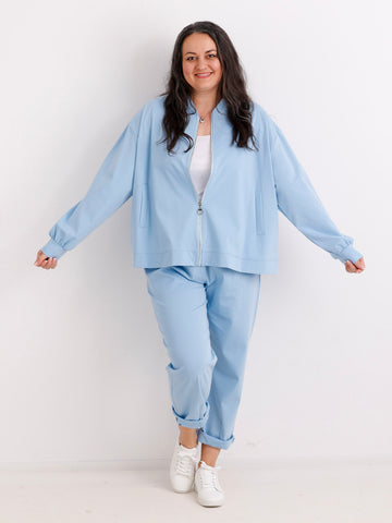 Curvy Jersey-Zweiteiler LANA.S – Bomberjacke & Utility-Hose – Gr. 42-48/50