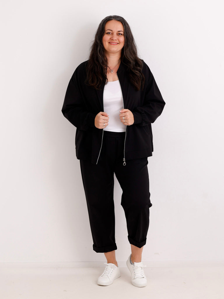 Curvy Jersey-Zweiteiler LANA.S – Bomberjacke & Utility-Hose – Gr. 42-48/50