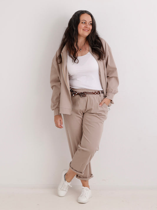 Curvy Jersey-Zweiteiler LANA.S – Bomberjacke & Utility-Hose – Gr. 42-48/50