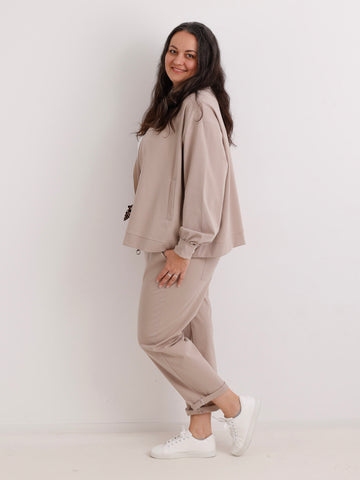 Curvy Jersey-Zweiteiler LANA.S – Bomberjacke & Utility-Hose – Gr. 42-48/50