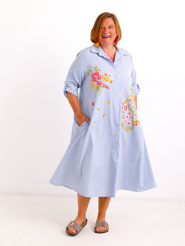 Midi-Blusenkleid ANNA.S – Florale Stickerei  – Gr. 38-44
