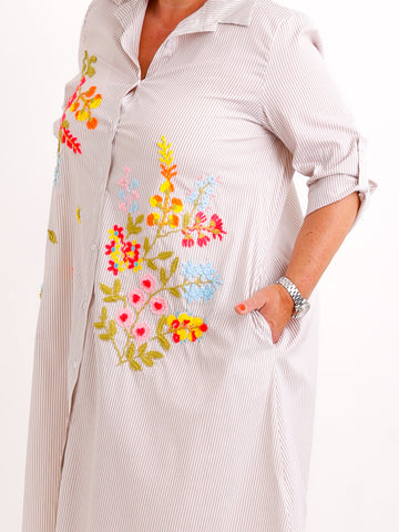 Midi-Blusenkleid ANNA.S – Florale Stickerei  – Gr. 38-44