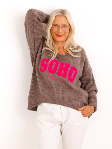Oversize Strickpullover AURETT – V-Ausschnitt & SOHO-Design – Gr. 38–44
