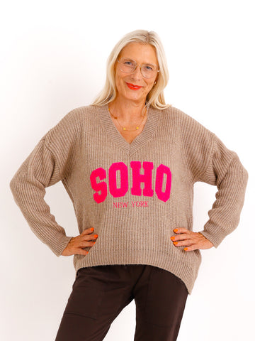 Oversize Strickpullover AURETT – V-Ausschnitt & SOHO-Design – Gr. 38–44