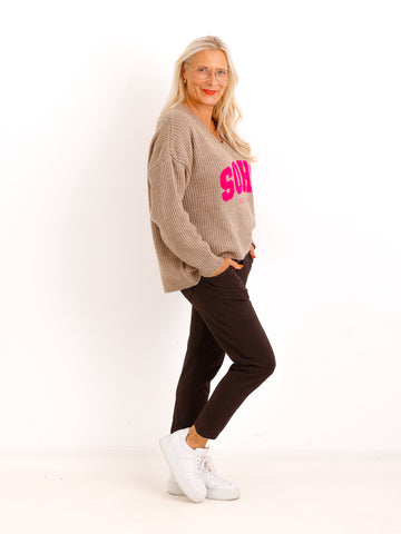 Oversize Strickpullover AURETT – V-Ausschnitt & SOHO-Design – Gr. 38–44