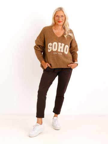 Oversize Strickpullover AURETT – V-Ausschnitt & SOHO-Design – Gr. 38–44