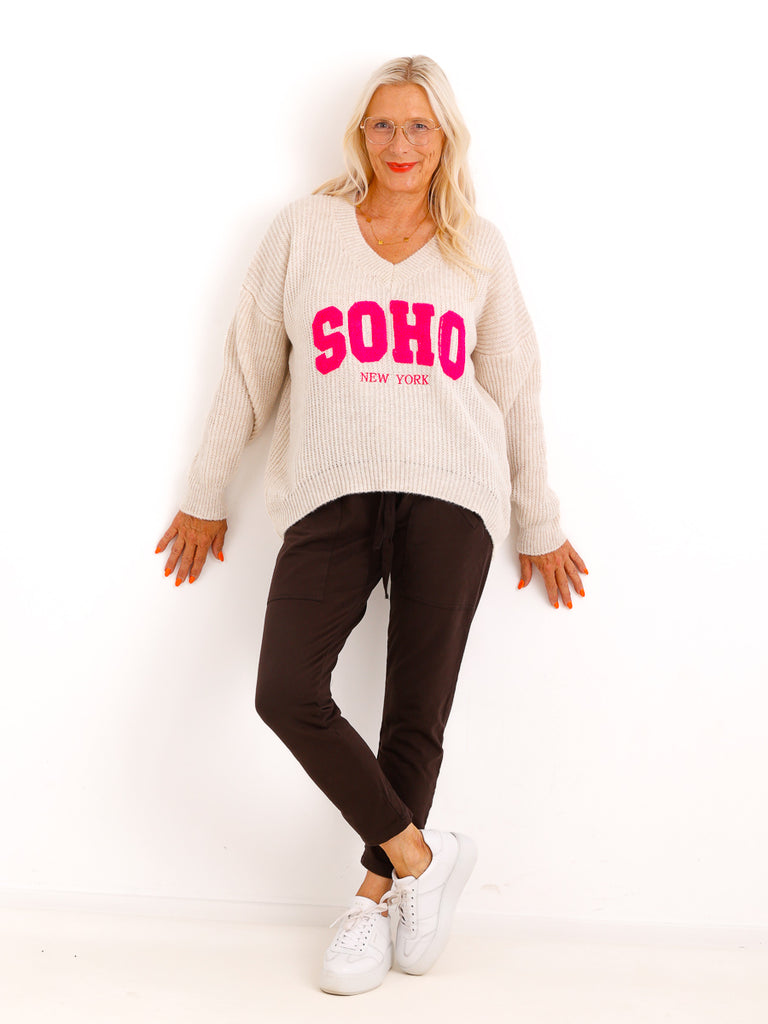 Oversize Strickpullover AURETT – V-Ausschnitt & SOHO-Design – Gr. 38–44