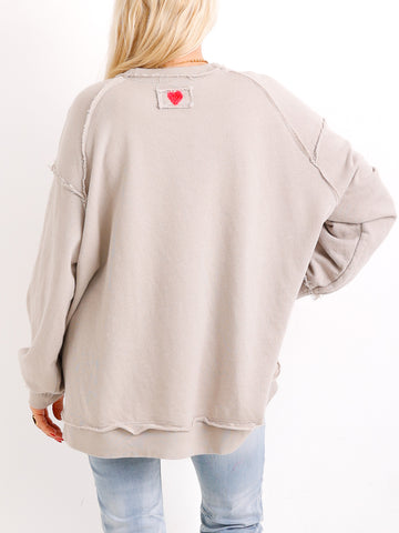 Oversize-Sweater FENJA mit Inside-Out-Nähten & Herz-Patch – Gr. 38-46